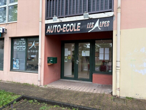 Boutique à Saint-Alban-Leysse (73230), 3 pièces