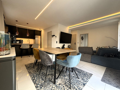 Appartement à  Saint-Jeoire-Prieuré (73190), 3 pièces