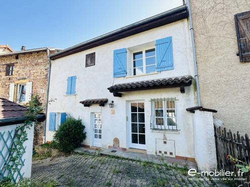Maison à Charlieu (42190), 7 pièces