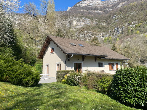 Maison à  Verel-Pragondran (73230), 4 pièces