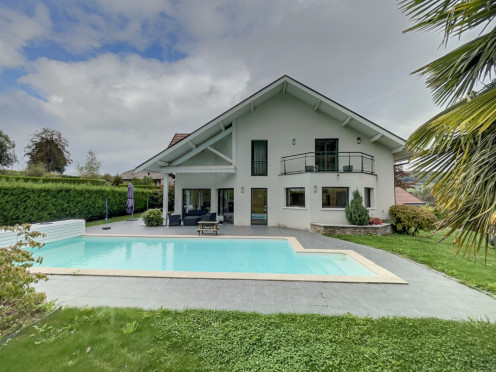Maison à Cusy (74540), 8 pièces