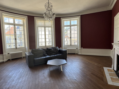 Appartement à  Aix-les-Bains (73100), 9 pièces