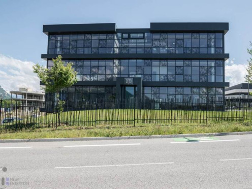 Bureau à  Challes-les-Eaux (73190), 3 pièces