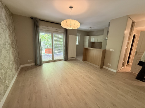 Appartement à Aix-les-Bains (73100), 3 pièces