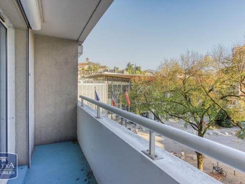 Appartement à  Chambéry (73000), 3 pièces