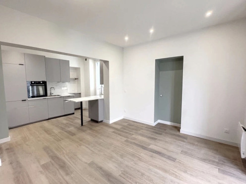 Appartement à Aix-les-Bains (73100), 3 pièces