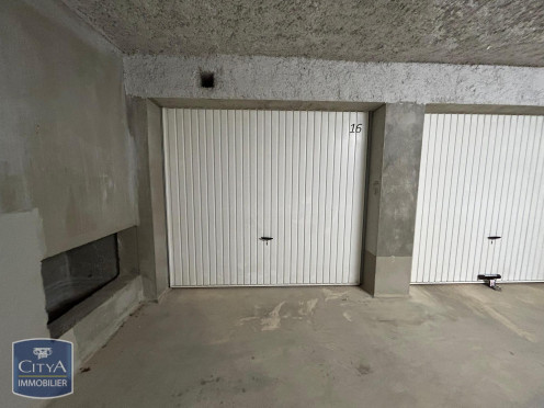 Parking à Saint-Jeoire-Prieuré (73190), pièces