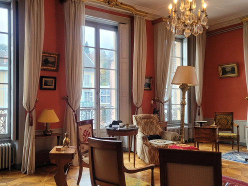 Appartement à Chambéry (73000), 8 pièces