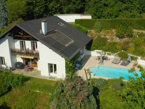 Maison à Chambéry (73000), 8 pièces