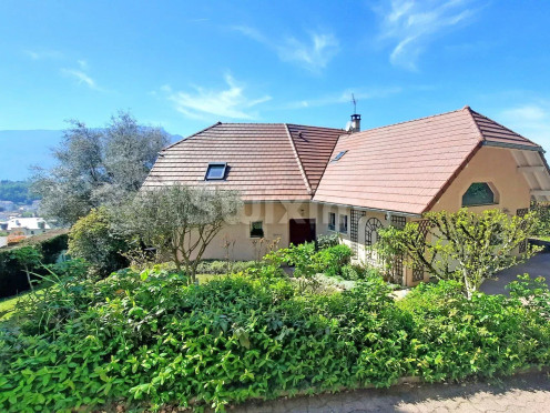 Maison à  Aix-les-Bains (73100), 6 pièces