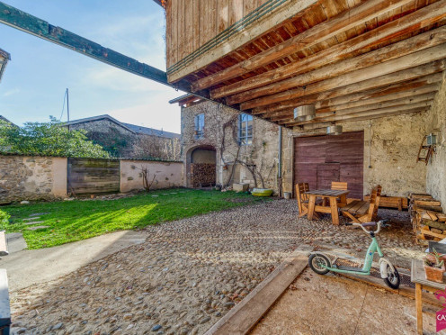 Maison à  Chapareillan (38530), 9 pièces
