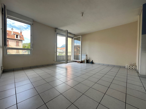 Appartement à  Chambéry (73000), 2 pièces