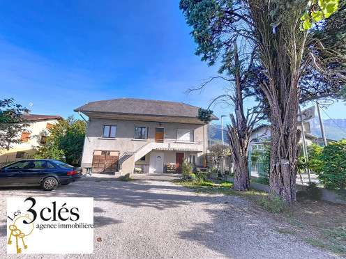 Maison à  Bassens (73000), 7 pièces