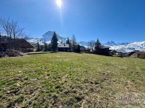 Terrain à  Albiez-Montrond (73300),  pièces