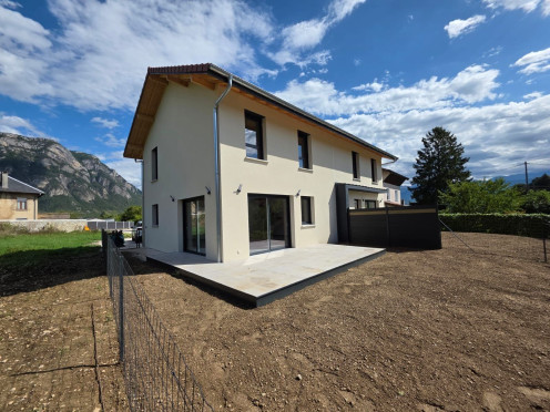 Maison à Saint-Pierre-de-Soucy (73800), 4 pièces