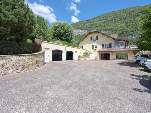 Maison à  Nances (73470), 10 pièces