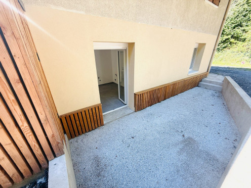 Appartement à  Sonnaz (73000), 4 pièces