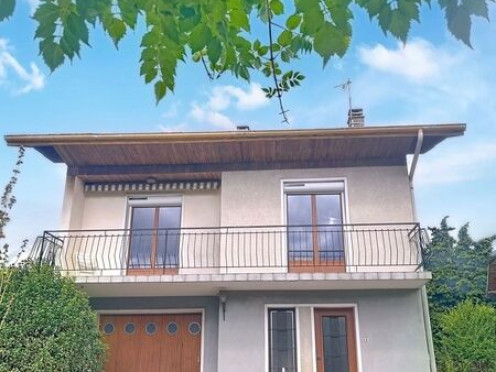 Maison de ville à  Chambéry (73000), 5 pièces