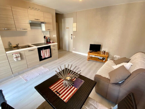Studio à  Aix-les-Bains (73100), 1 pièces