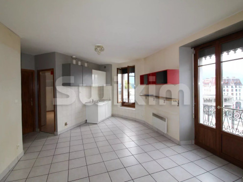 Appartement à Aix-les-Bains (73100), 3 pièces