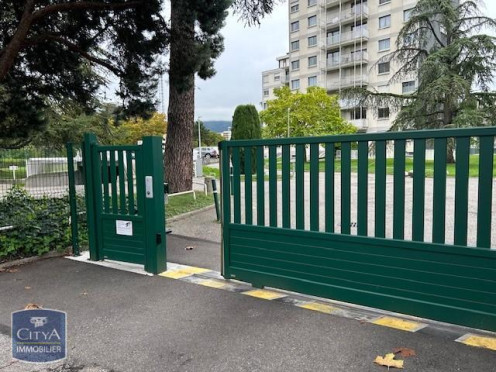 Parking à Chambéry (73000), pièces