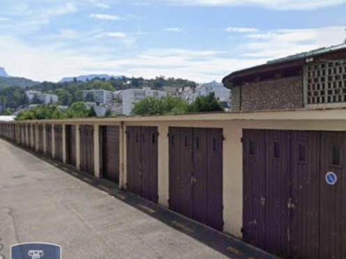 Parking à Chambéry (73000), pièces