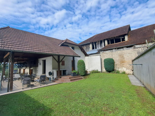 Maison à Yenne (73170), 11 pièces