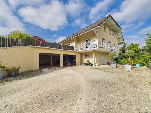 Maison à La Biolle (73410), 8 pièces