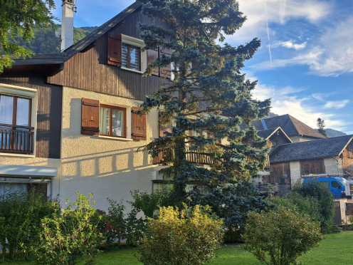 Maison à  Chamoux-sur-Gelon (73390), 9 pièces