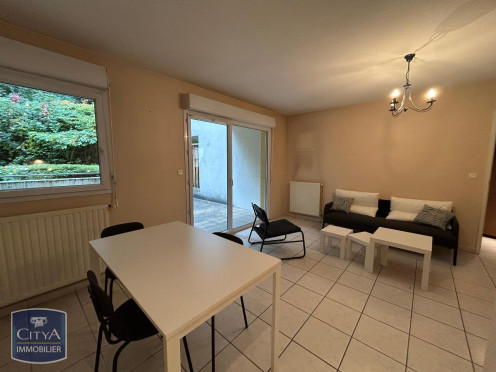 Appartement à  Chambéry (73000), 2 pièces