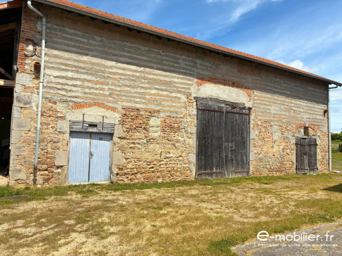 Maison à  Saint-Forgeux-Lespinasse (42640), 8 pièces