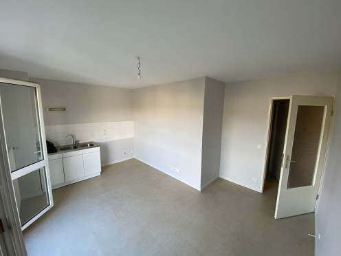 Appartement à  Chambéry (73000), 2 pièces