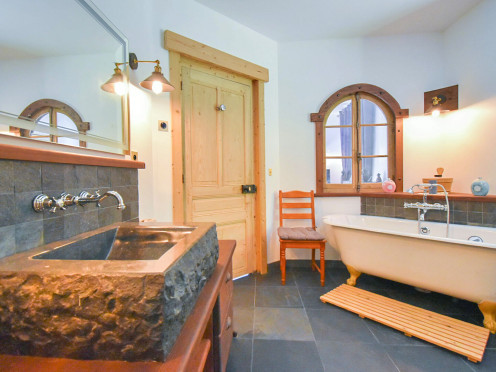 Maison à  Saint-Pierre-de-Belleville (73220), 8 pièces