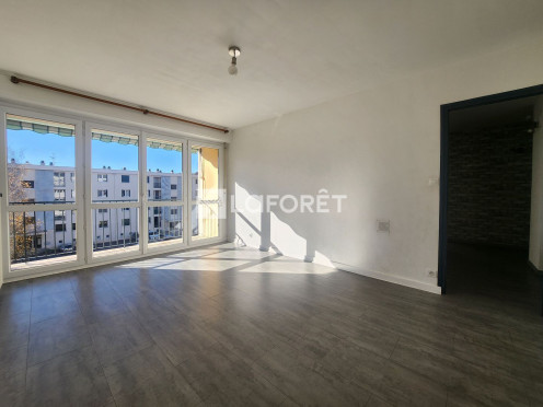 Appartement à  Bassens (73000), 4 pièces