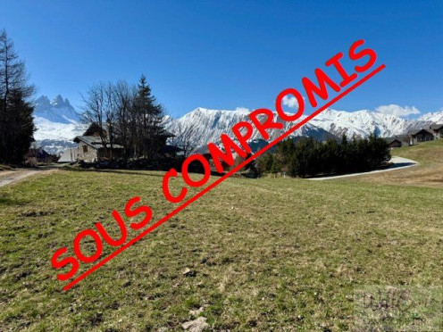 Terrain à  Albiez-Montrond (73300),  pièces