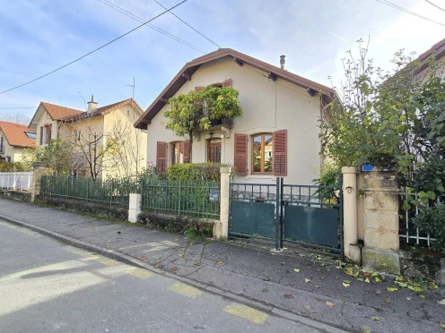 Maison à  Chambéry (73000), 5 pièces