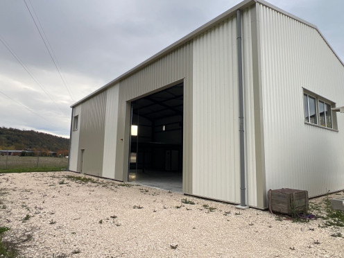 Entrepôt à  Champagneux (73240),  pièces