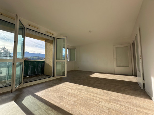 Appartement à  Chambéry (73000), 4 pièces