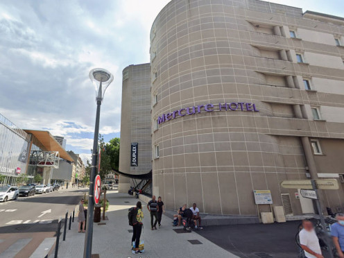 Parking à  Chambéry (73000),  pièces