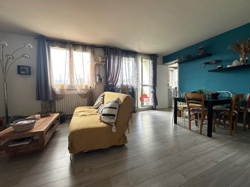 Appartement à  Chambéry (73000), 3 pièces