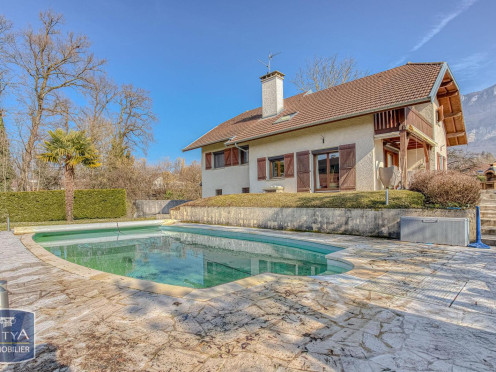 Maison à  Aix-les-Bains (73100), 7 pièces