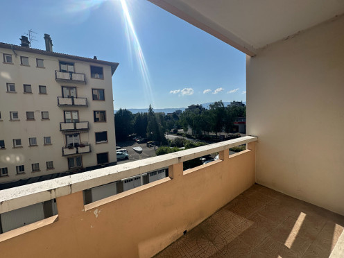 Appartement à  Chambéry (73000), 3 pièces