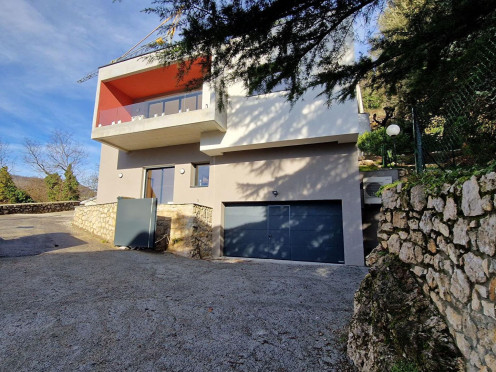 Maison à  Saint-Alban-Leysse (73230), 6 pièces