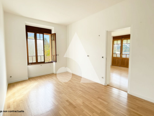 Appartement à  Aix-les-Bains (73100), 4 pièces