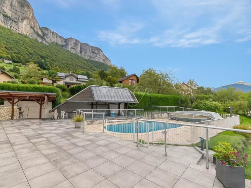 Villa à  Saint-Alban-Leysse (73230), 7 pièces