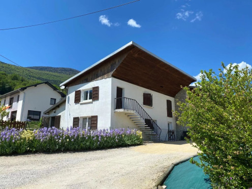 Maison à La Motte-Servolex (73290), 4 pièces