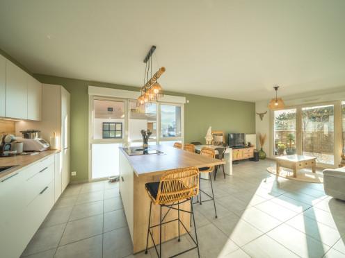 Appartement à  Bassens (73000), 3 pièces