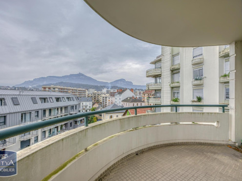 Appartement à  Chambéry (73000), 2 pièces