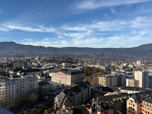 Appartement à  Chambéry (73000), 7 pièces