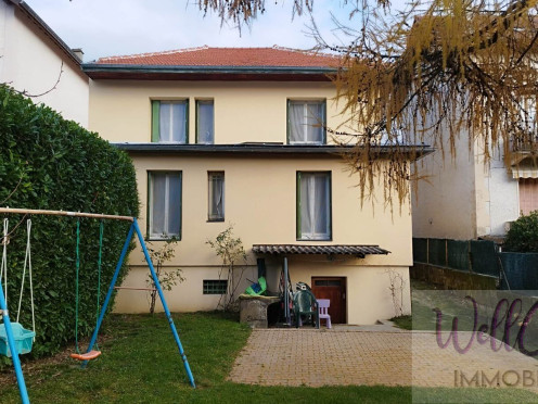 Maison à  Aix-les-Bains (73100), 8 pièces